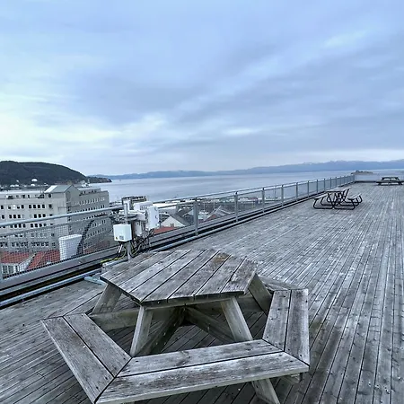 Casa vacanze Sentrumsleilighet M. Balkong Og Takterrasse Trondheim